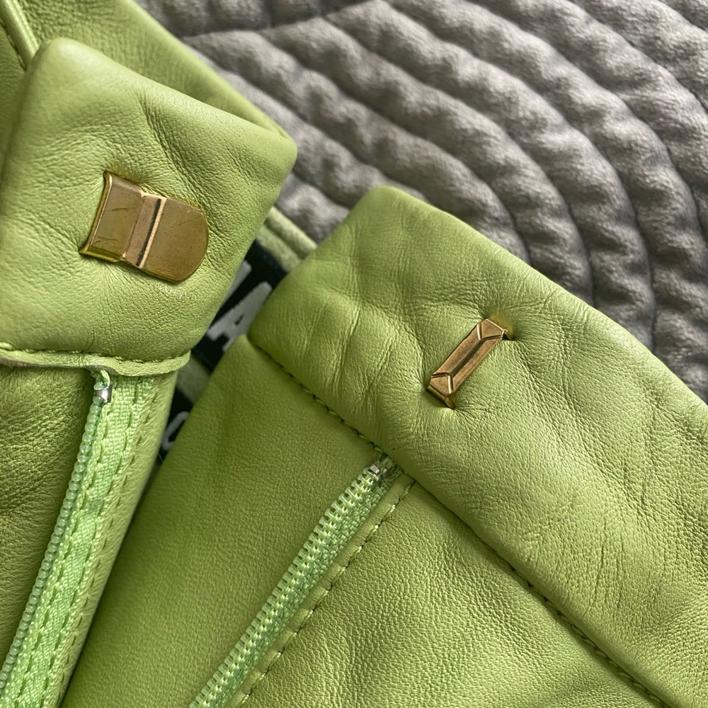 Jacquemus Green High-Waist Tailored Shorts - Picture 7 of 10